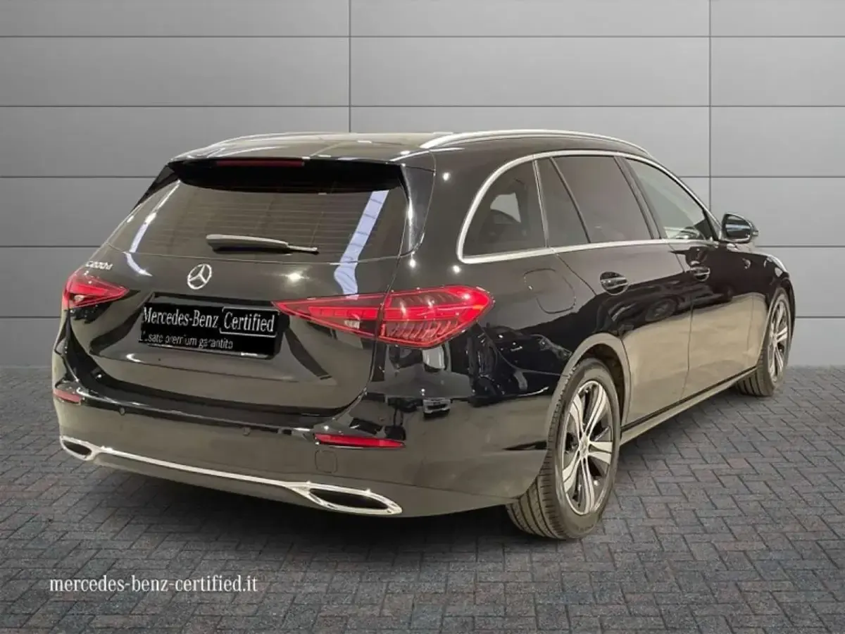 Usata Mercedes C200 163 CV (119 kW) 2023 Grigio Station wagon