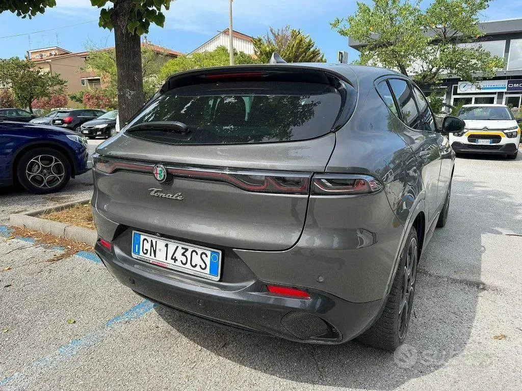 Usata Alfa Romeo Tonale Edizione Speciale 160 CV (117 kW) 2023 Grigio SUV