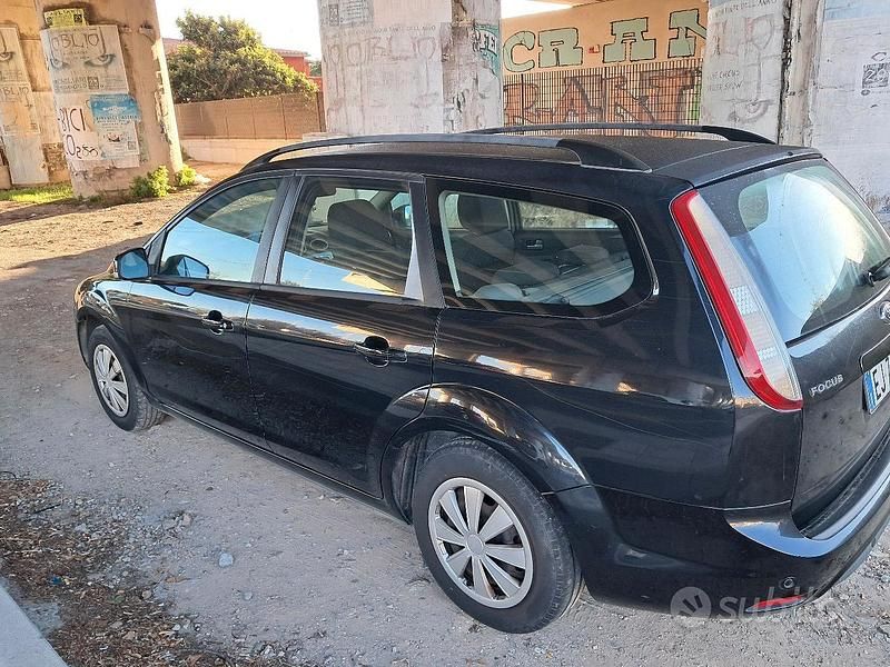 Usata Ford Focus 110 CV (80 kW) 2011 Berlina