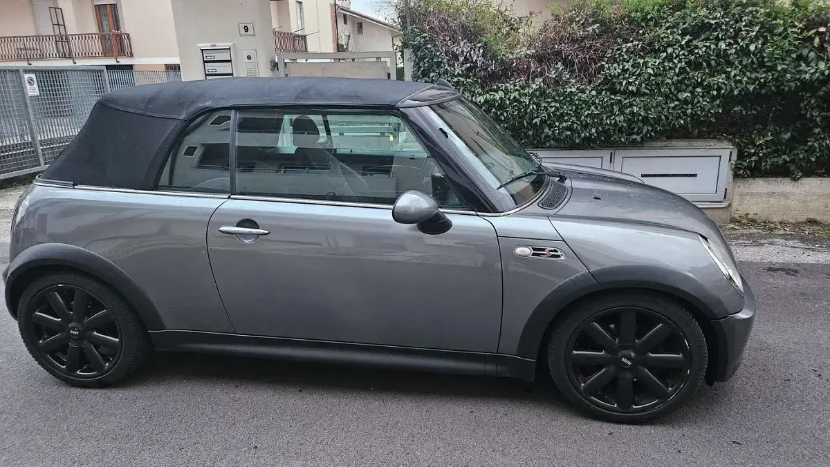 Usata Mini Cooper S Cabriolet 174 CV (127 kW) 2007 Grigio Cabrio