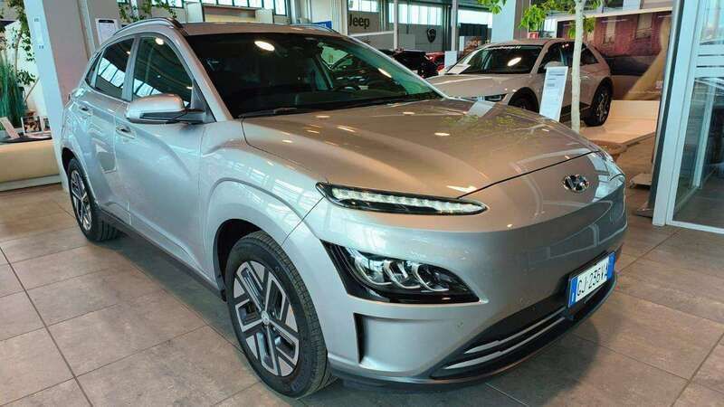 Argento Usata 2022 Hyundai Kona SUV | 20.900 € (Cara) - Immagine 1/4