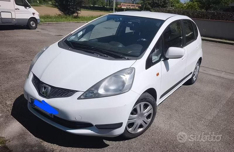 Usata Honda Jazz 90 CV (66 kW) 2010 Bianco Utilitaria