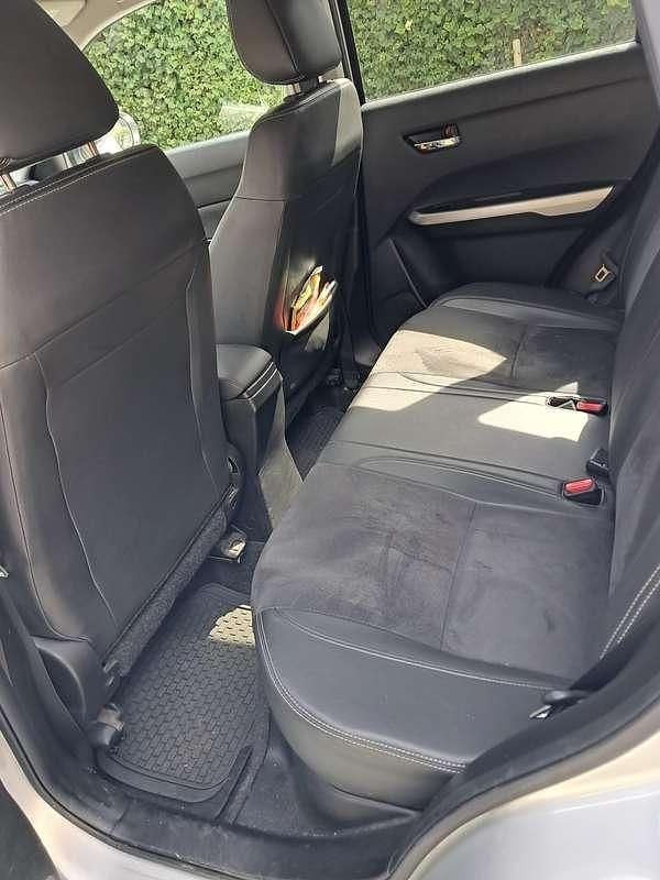 Second-hand Suzuki Vitara 120 CP (88 kW) 2016 Argintiu SUV