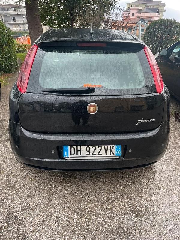 Usata Fiat Grande Punto Dynamic 90 CV (66 kW) 2007 Nero Utilitaria