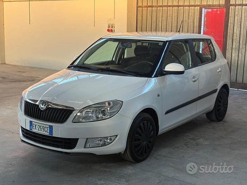 Usata Skoda Fabia Ambition 70 CV (51 kW) 2011 Bianco Berlina