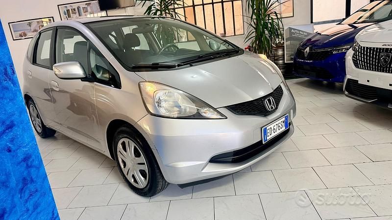 Usata Honda Jazz Exclusive 99 CV (72 kW) 2010 Grigio Utilitaria