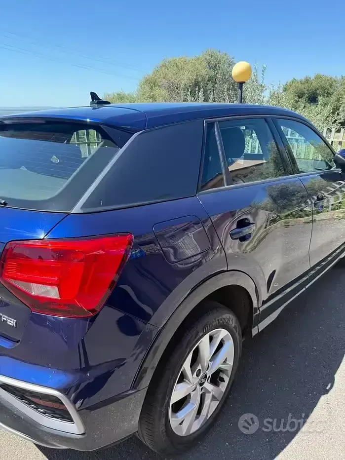 Usata Audi Q2 110 CV (80 kW) 2021 Blu SUV
