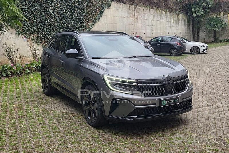 Usata Renault Austral Iconic Esprit Alpine 200 CV (147 kW) 2023 Grigio SUV