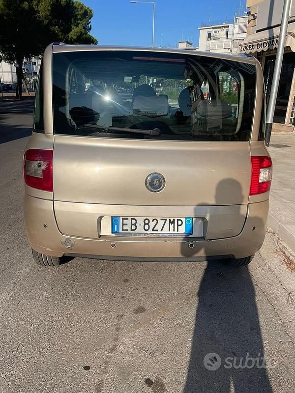 Usata Fiat Multipla 120 CV (88 kW) 2010 Marrone Monovolume