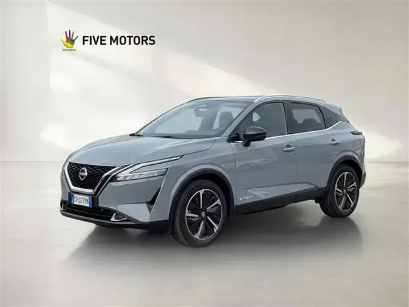 Usata Nissan Qashqai Tekna 190 CV (139 kW) 2024 Grigio chiaro SUV