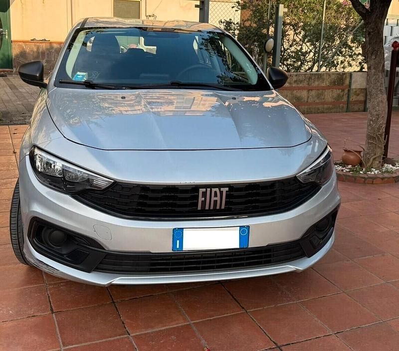 Usata Fiat Tipo 99 CV (72 kW) 2023 Grigio Berlina