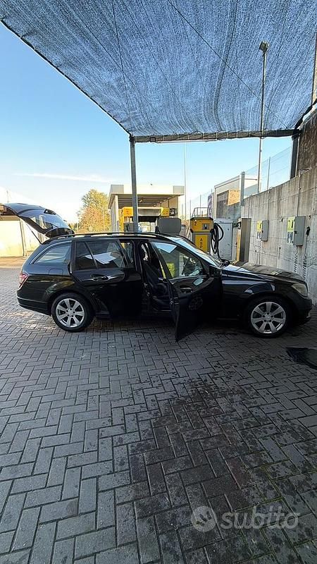 Usata Mercedes C200 2011 Nero Station wagon