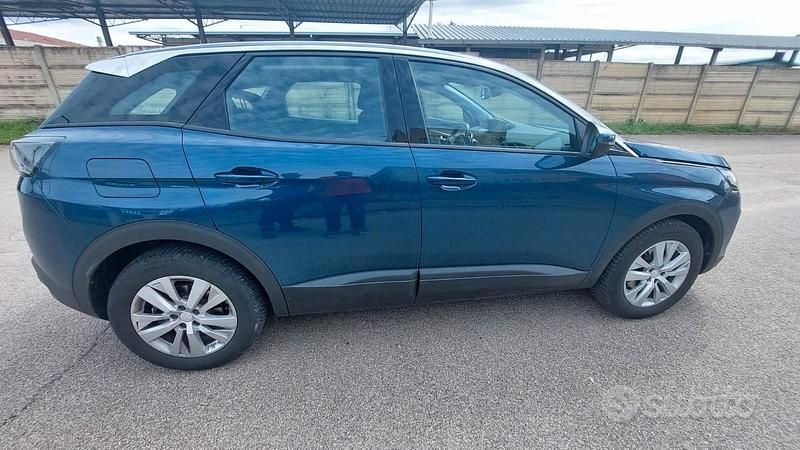 Usata Peugeot 3008 Active 131 CV (96 kW) 2021 Blu SUV