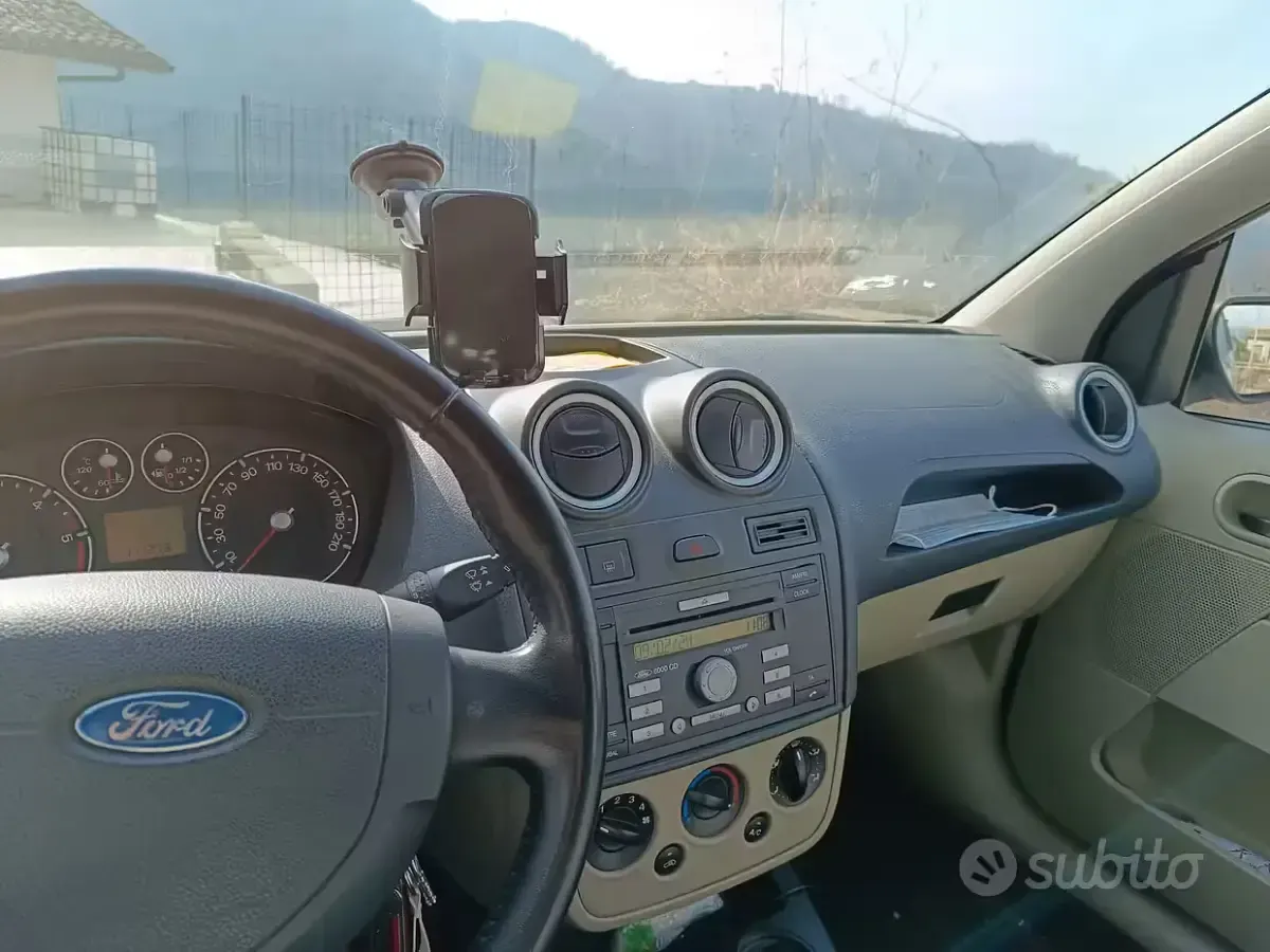 Usata Ford Fiesta S 88 CV (64 kW) 2007 Utilitaria