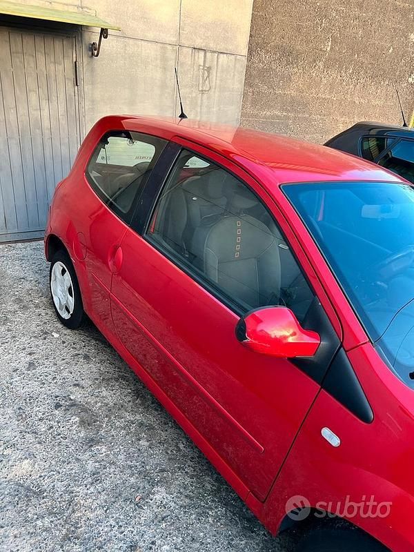 Usata Renault Twingo 75 CV (55 kW) 2010 Rosso Utilitaria