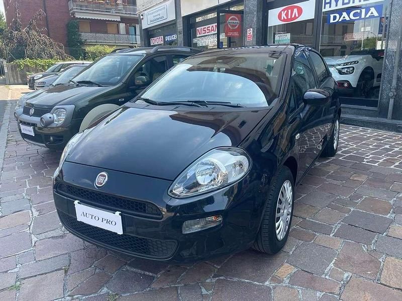 Usata Fiat Punto Street 69 CV (50 kW) 2016 Nero Utilitaria
