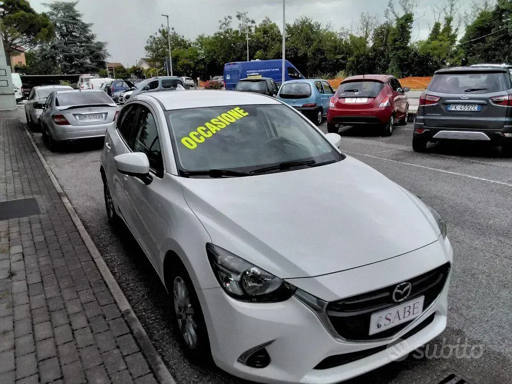 Usata Mazda 2 Evolve 75 CV (55 kW) 2019 Bianco Berlina