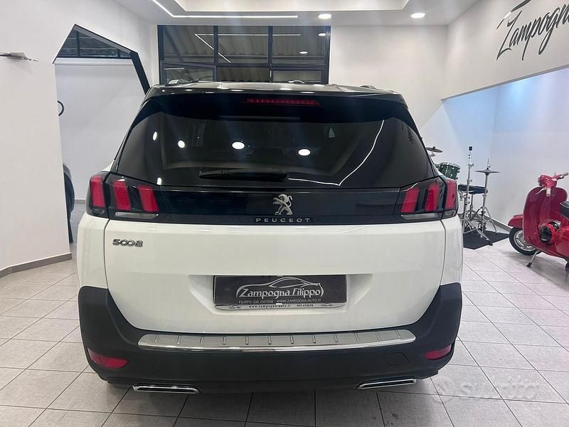 Usata Peugeot 5008 Allure 131 CV (96 kW) 2018 Bianco SUV