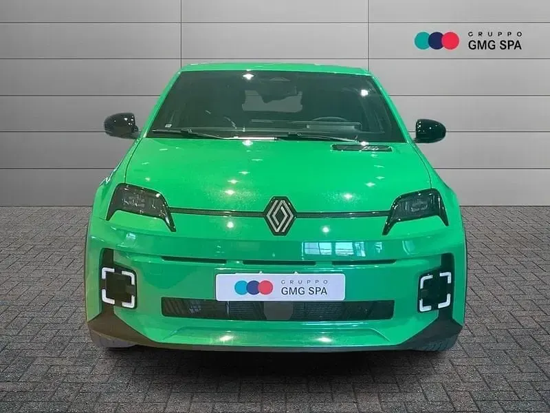 Usata Renault 5 E-Tech Urban 89 kW (122 CV) 2025 Verde Utilitaria