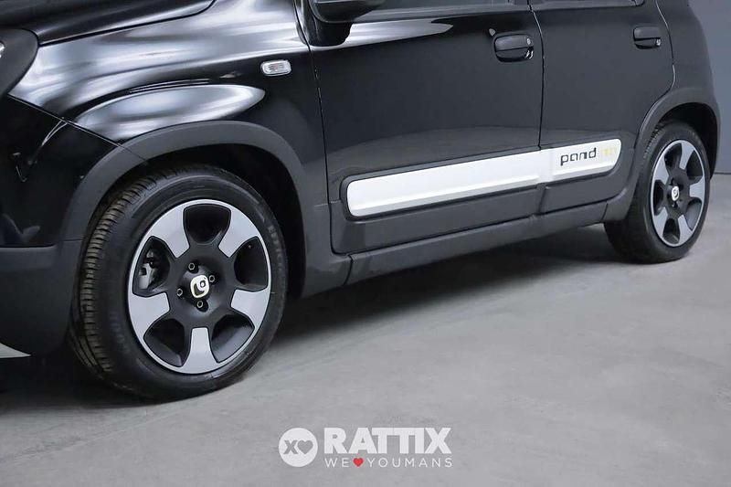 Usata Fiat Panda Cross Cross 70 CV (51 kW) 2025 Nero cinema Utilitaria