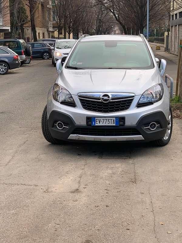 Usata Opel Mokka Cosmo 131 CV (96 kW) 2015 Argento SUV