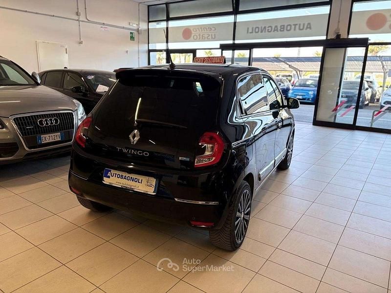 Usata Renault Twingo Urban Night 60 kW (82 CV) 2022 Nero Utilitaria