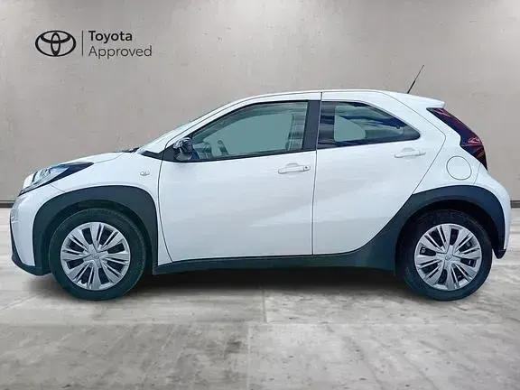 Usata Toyota Aygo X Active 72 CV (52 kW) 2023 Bianco SUV