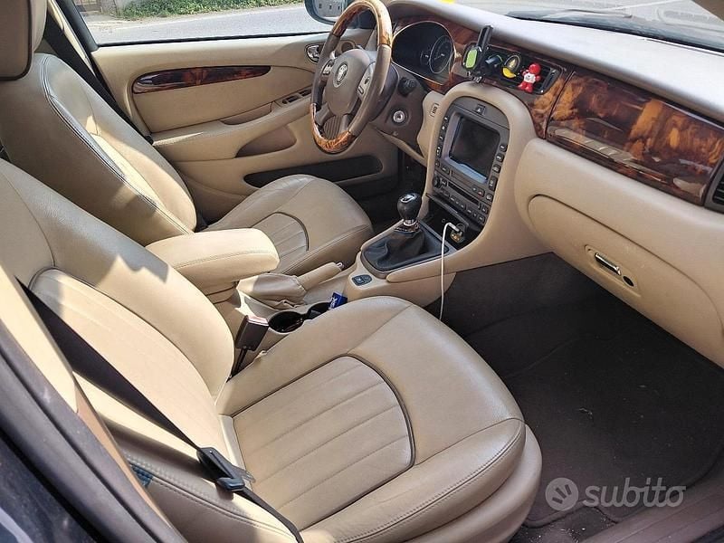 Usata Jaguar X-type 155 CV (114 kW) 2008 Blu Berlina