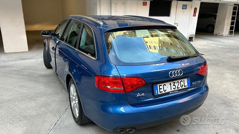 Usata Audi A4 2011 Blu Berlina