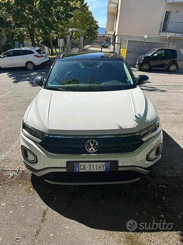 Usata VW T-Roc Life 2023 Bianco SUV