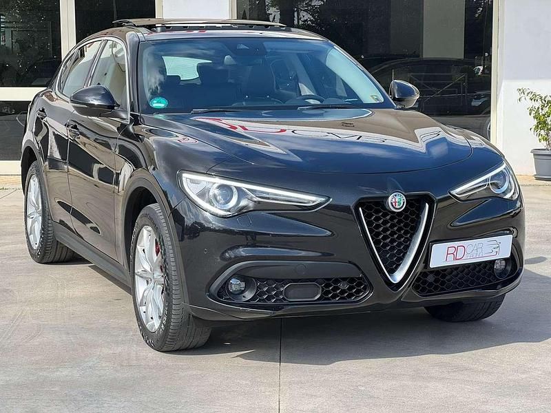 Usata Alfa Romeo Stelvio Executive 209 CV (153 kW) 2018 Nero SUV