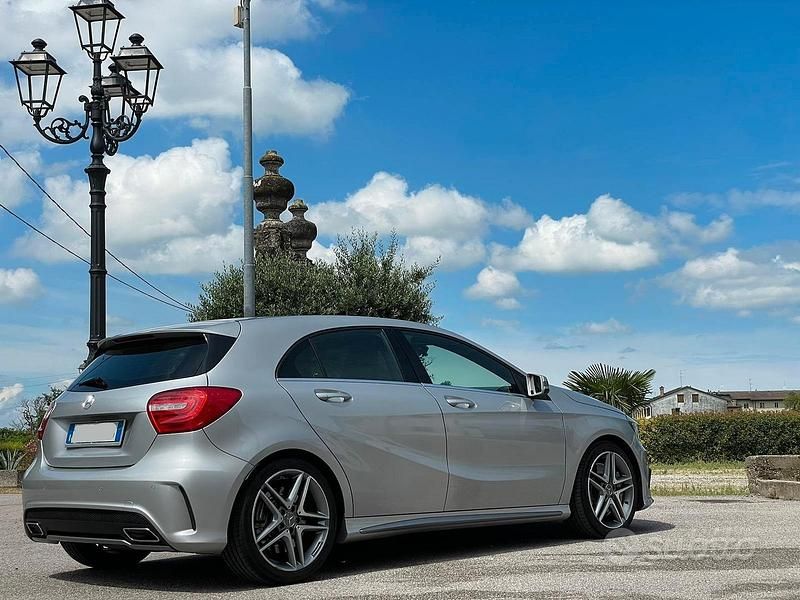 Käytetty Mercedes A45 AMG 360 HP (264 kW) 2015 Harmaa Sedan
