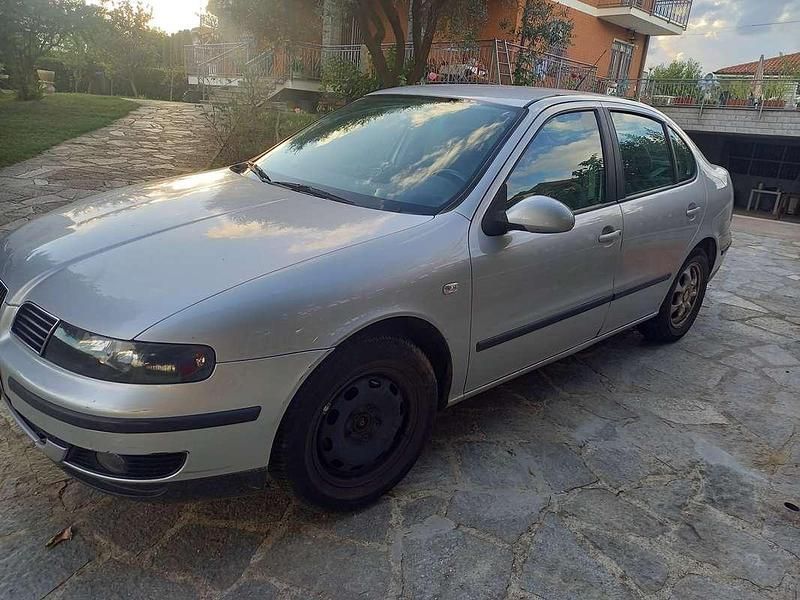 Usata Seat Toledo 110 CV (80 kW) 2002 Grigio Berlina