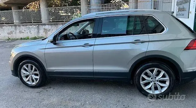 Usata VW Tiguan Executive 240 CV (176 kW) 2017 Grigio SUV