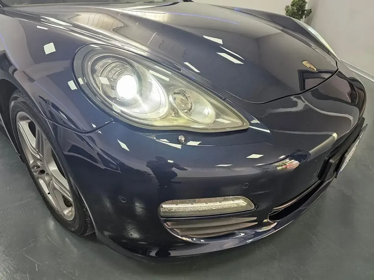 Usata Porsche Panamera 299 CV (219 kW) 2010 Blu Utilitaria