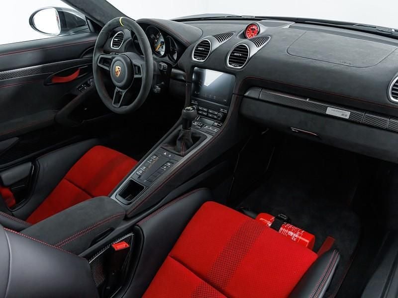 Usata Porsche Boxster Spyder 500 CV (367 kW) 2024 Grigio vanadio metallizzato/capote nera con finiture rosso carminio Cabrio