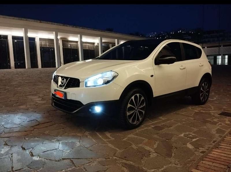 Usata Nissan Qashqai 360º 131 CV (96 kW) 2013 Bianco SUV