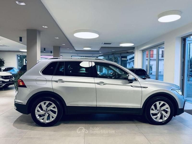 Usata VW Tiguan Elegance 151 CV (111 kW) 2022 Argento SUV