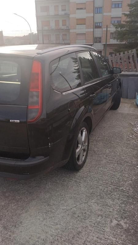 Usata Ford Focus S 116 CV (85 kW) 2006 Nero Station wagon
