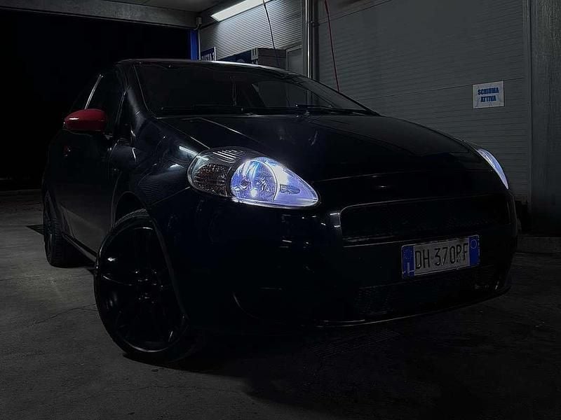 Usata Fiat Grande Punto Active 75 CV (55 kW) 2007 Nero Utilitaria