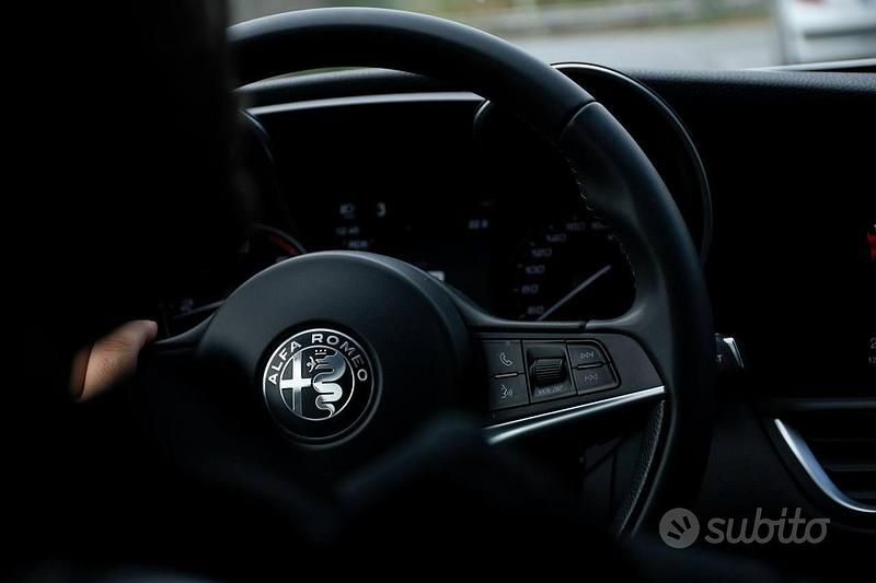 Gebraucht Alfa Romeo Giulia Super 150 PS (110 kW) 2016 Weiß Limousine