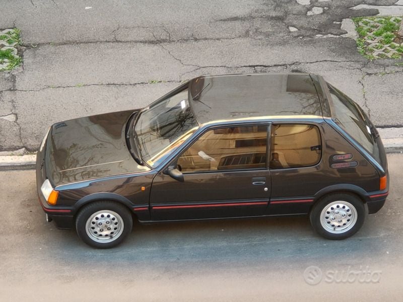 Usata Peugeot 205 GTi 113 CV (83 kW) 1988 Grigio