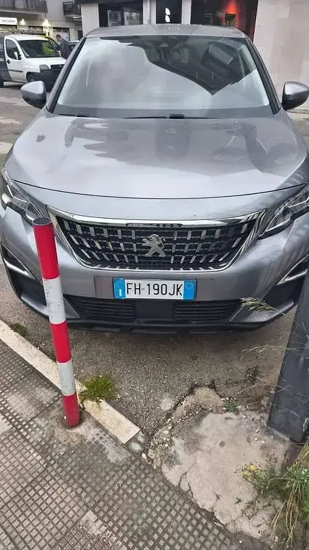 Usata Peugeot 3008 Active 120 CV (88 kW) 2017 Argento SUV