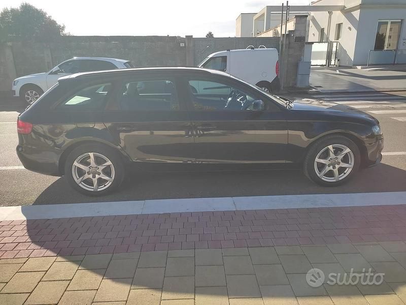 Usata Audi A4 143 CV (105 kW) 2010 Nero Station wagon