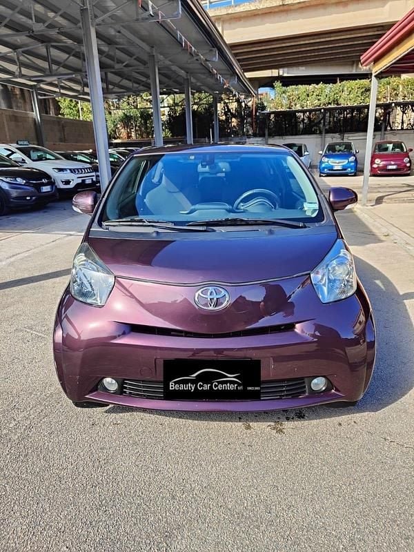 Usata Toyota iQ 90 CV (66 kW) 2014 Marrone Utilitaria