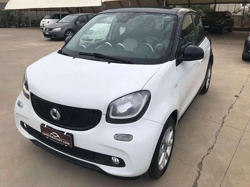 Bianco Usata 2016 Smart ForFour Passion Due volumi | 10.800 € (Cara) - Immagine 1/4