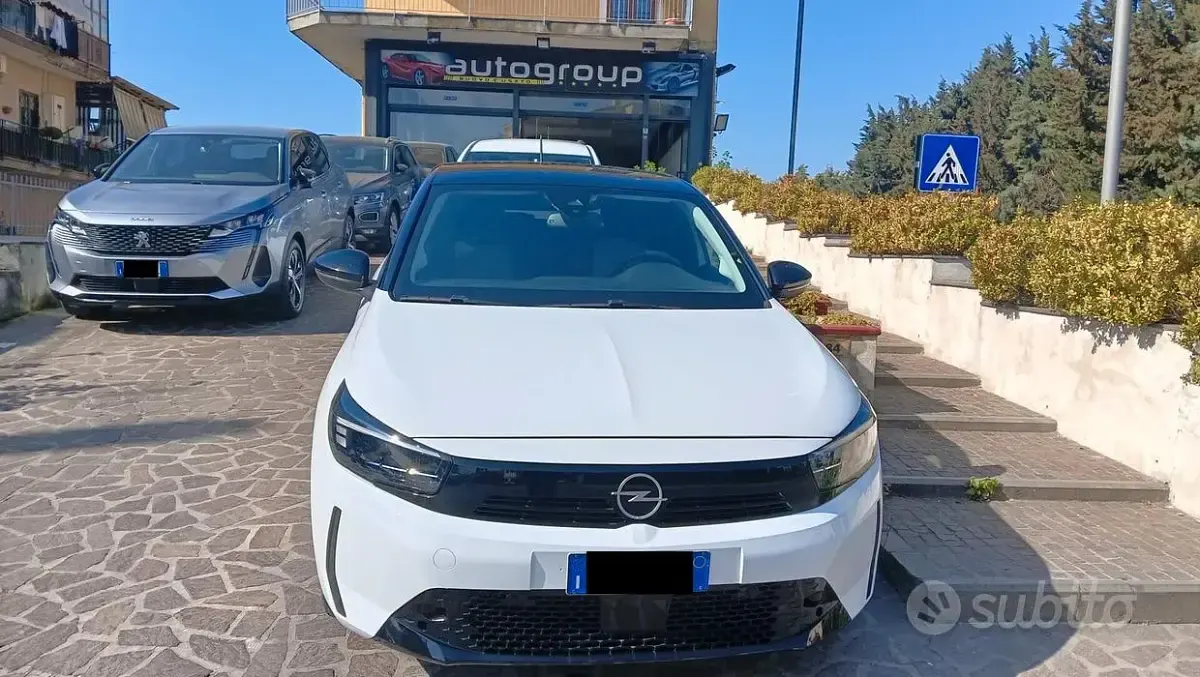 Usata Opel Corsa Edition 101 CV (74 kW) 2023 Bianco Utilitaria