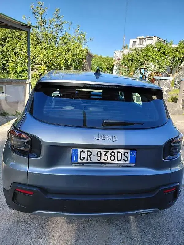 Usata Jeep Avenger 101 CV (74 kW) 2023 Grigio SUV