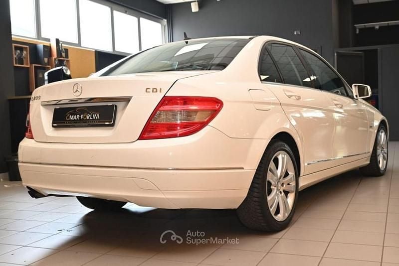 Usata Mercedes C200 136 CV (100 kW) 2011 Bianco Berlina