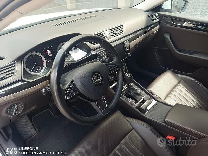 Usata Skoda Superb 190 CV (139 kW) 2017 Bianco Berlina
